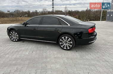 Седан Audi A8 2013 в Рокитном