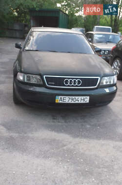 Седан Audi A8 1995 в Дніпрі