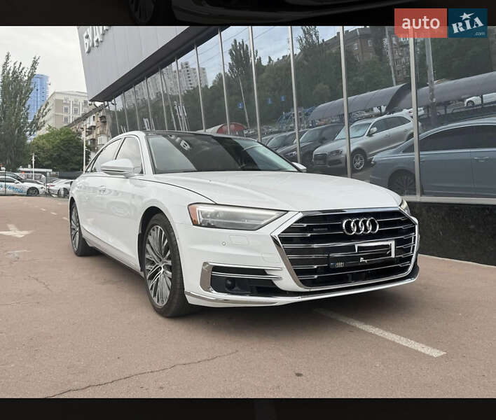Седан Audi A8 2018 в Киеве
