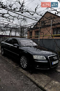 Седан Audi A8 2005 в Ужгороде