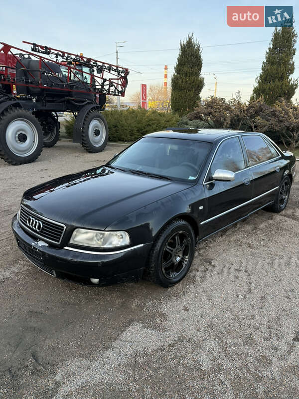 Седан Audi A8 2000 в Днепре