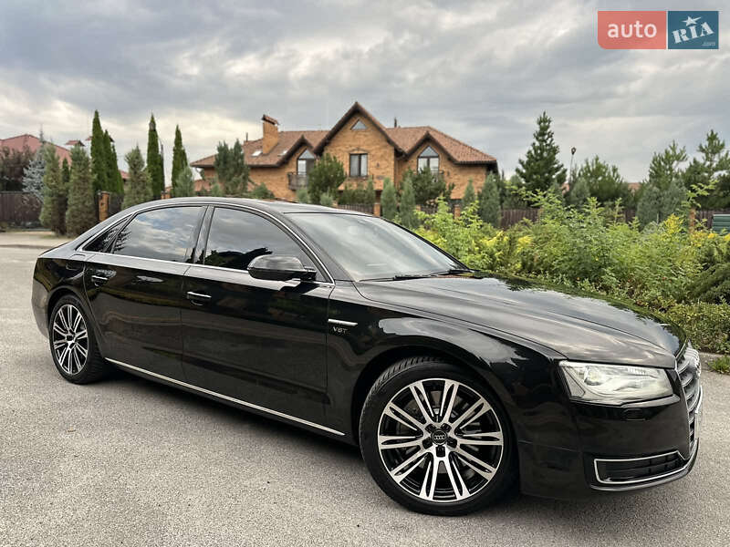 Седан Audi A8 2013 в 