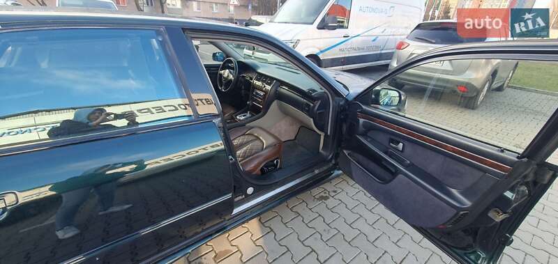 Седан Audi A8 1997 в Киеве