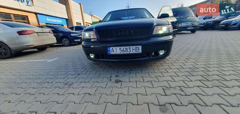 Седан Audi A8 1997 в Киеве