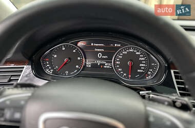 Седан Audi A8 2012 в 