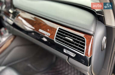 Седан Audi A8 2012 в 