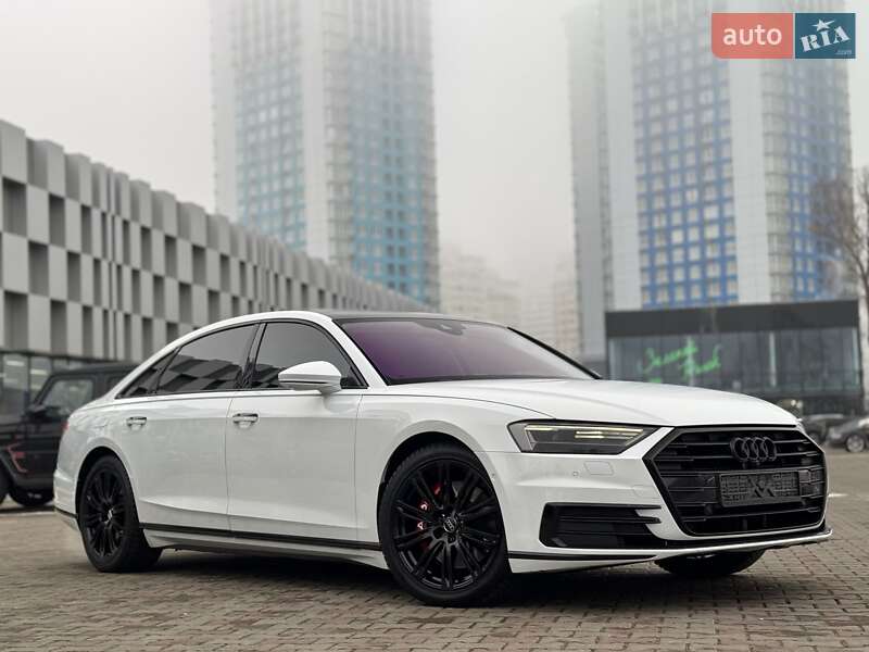 Седан Audi A8 2018 в Одессе