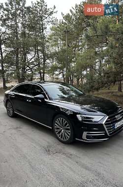 Седан Audi A8 2019 в Хотове