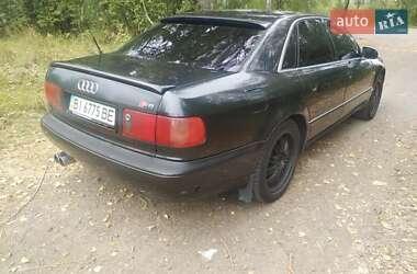 Седан Audi A8 1995 в Іванкові