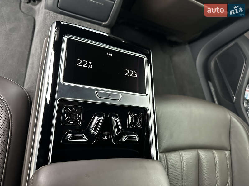 Седан Audi A8 2021 в Киеве