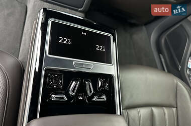 Седан Audi A8 2021 в 