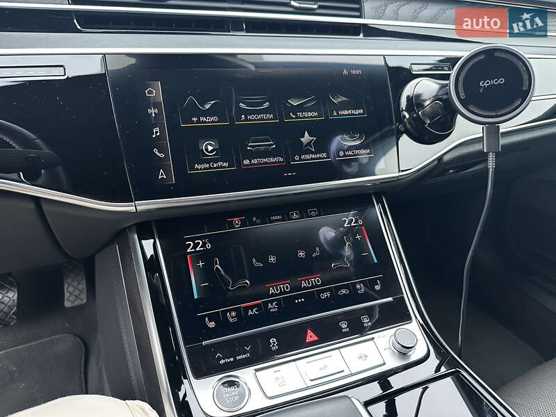 Седан Audi A8 2021 в Киеве