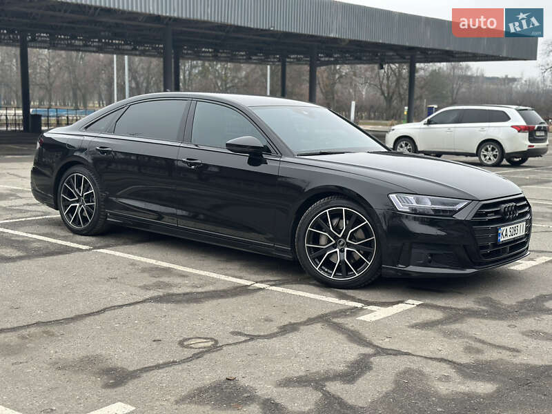 Седан Audi A8 2021 в Киеве