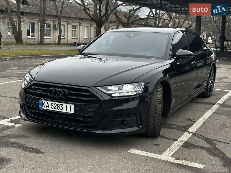 Седан Audi A8 2021 в Киеве