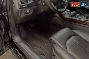 Седан Audi A8 2014 в 