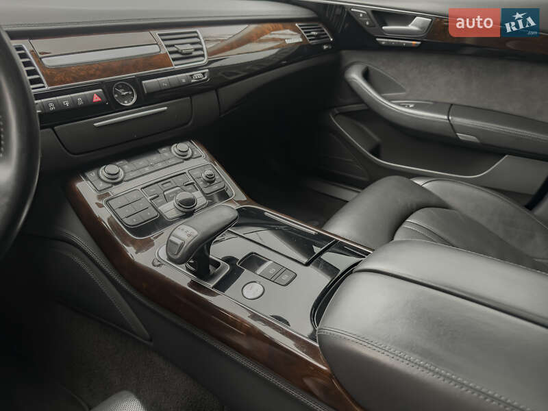 Седан Audi A8 2014 в Киеве