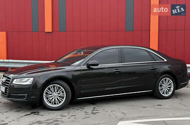 Седан Audi A8 2017 в 