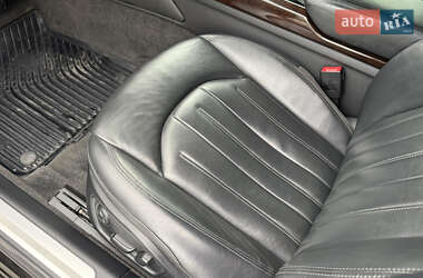 Седан Audi A8 2017 в 