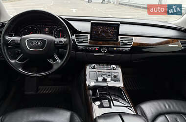 Седан Audi A8 2017 в 