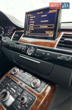 Седан Audi A8 2011 в 