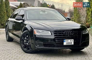 Седан Audi A8 2015 в Одесі