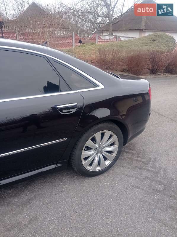Седан Audi A8 2008 в Погребище
