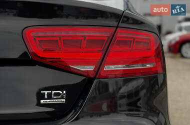 Седан Audi A8 2011 в 