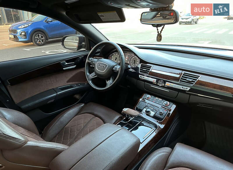 Седан Audi A8 2013 в Киеве