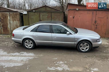 Седан Audi A8 1996 в Львове