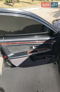 Седан Audi A8 1995 в 