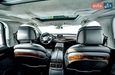 Седан Audi A8 2017 в 
