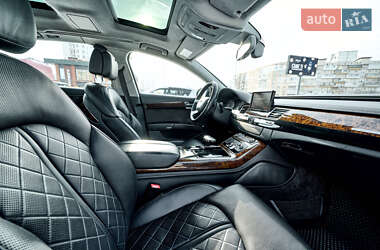 Седан Audi A8 2017 в 