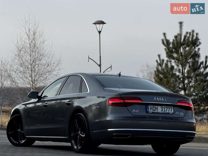 Седан Audi A8 2015 в Дрогобыче