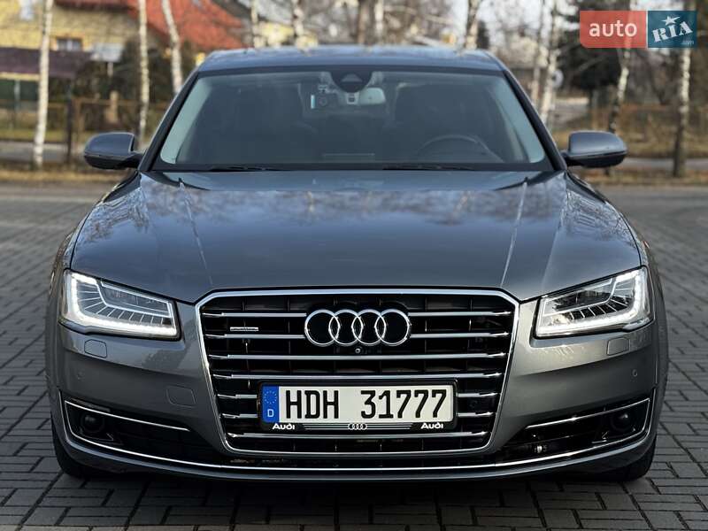 Седан Audi A8 2015 в Дрогобыче