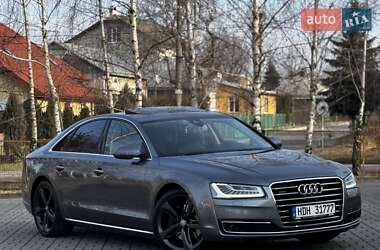 Седан Audi A8 2015 в 