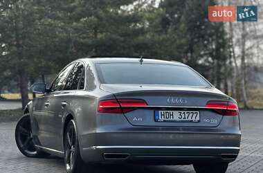 Седан Audi A8 2015 в 