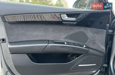 Седан Audi A8 2015 в 
