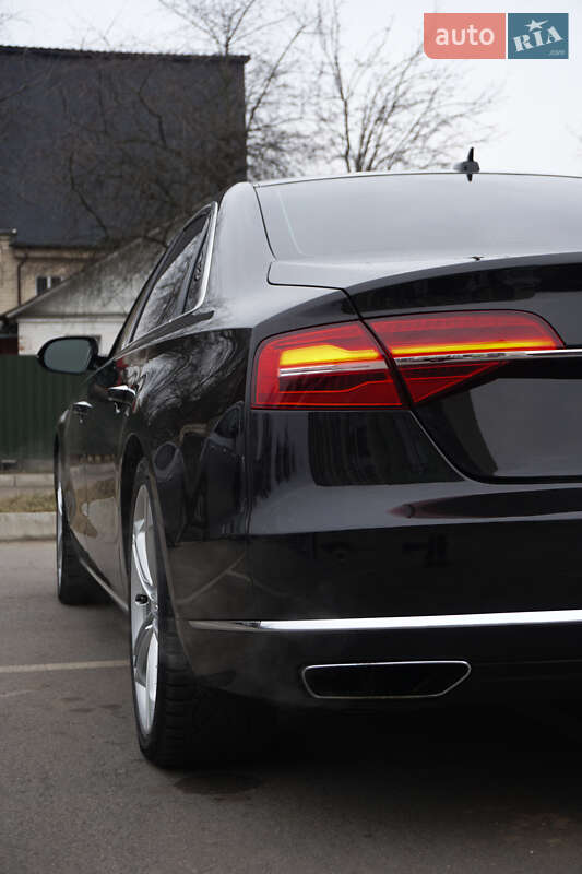 Седан Audi A8 2014 в Виннице