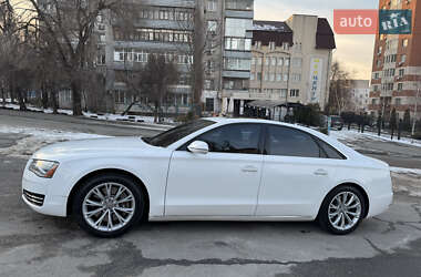 Седан Audi A8 2012 в Дніпрі