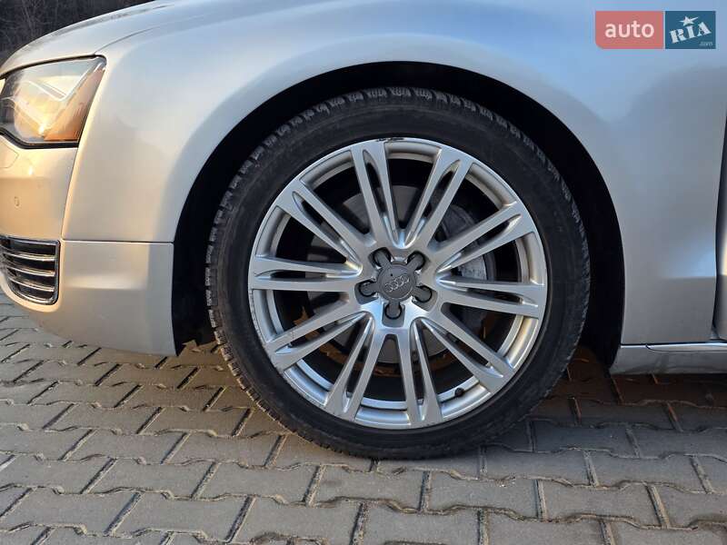 Седан Audi A8 2012 в Тернополе