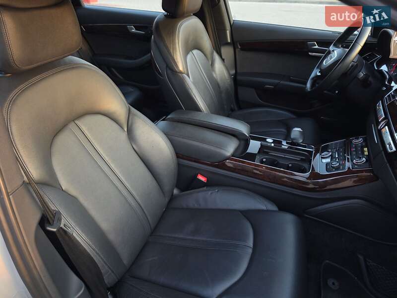 Седан Audi A8 2012 в Тернополе