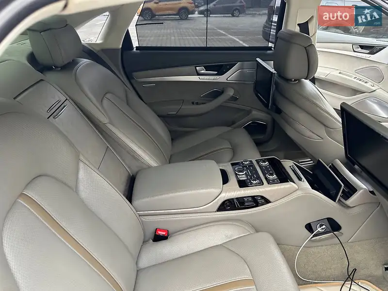 Audi A8 2013