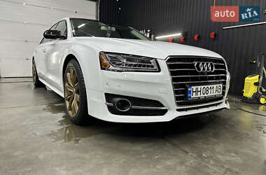 Седан Audi A8 2017 в 