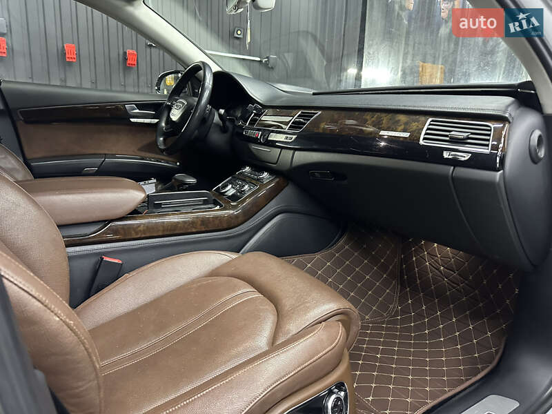 Седан Audi A8 2017 в Одессе