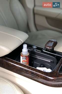 Седан Audi A8 2011 в 