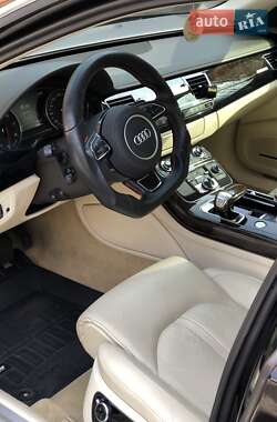 Седан Audi A8 2011 в 