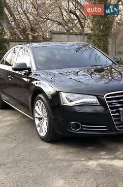 Седан Audi A8 2011 в 