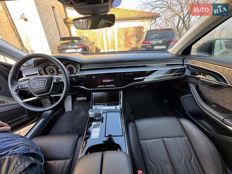 Седан Audi A8 2021 в Одессе