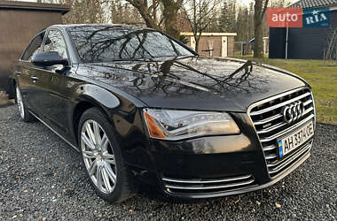 Седан Audi A8 2014 в Львове