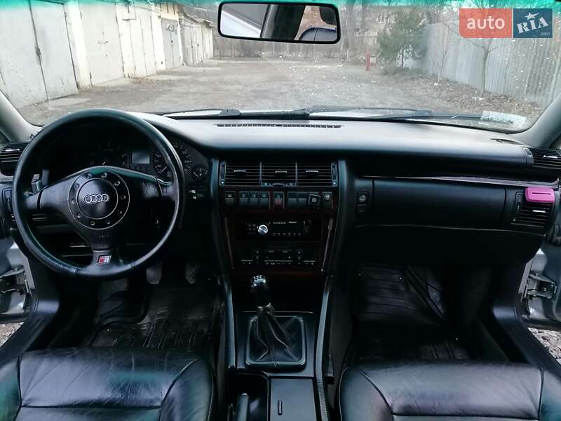 Седан Audi A8 1996 в Харькове